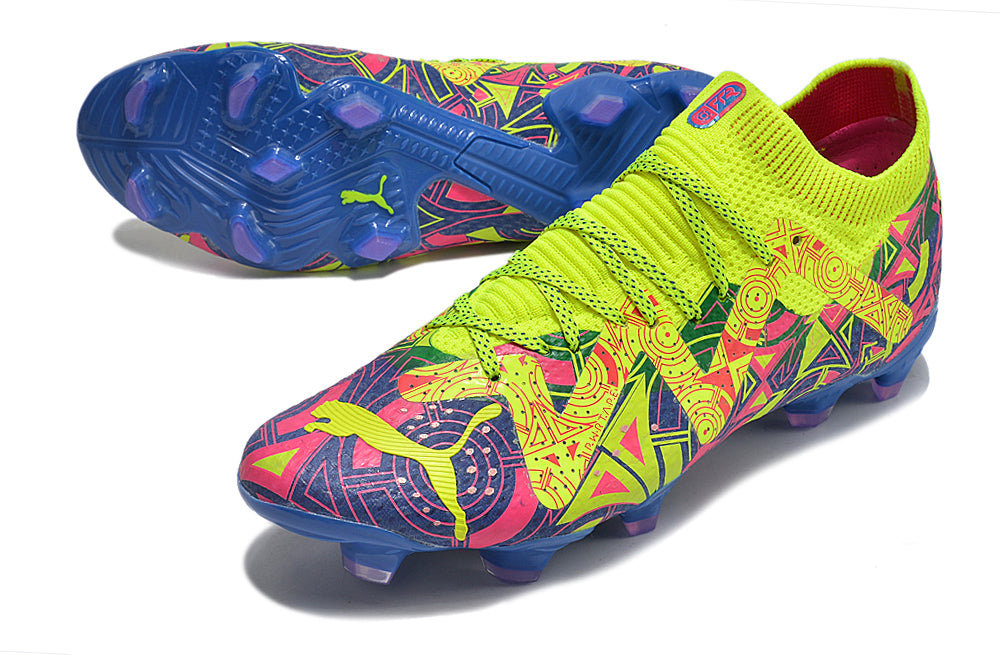 Chuteira Campo Puma Future Ultimate FG Verde, Rosa e Azul "Energy Pack"