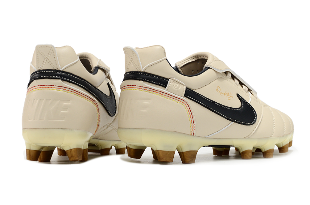 Chuteira Campo Nike Retrô Tiempo Legend R10 Elite Bege e Preta